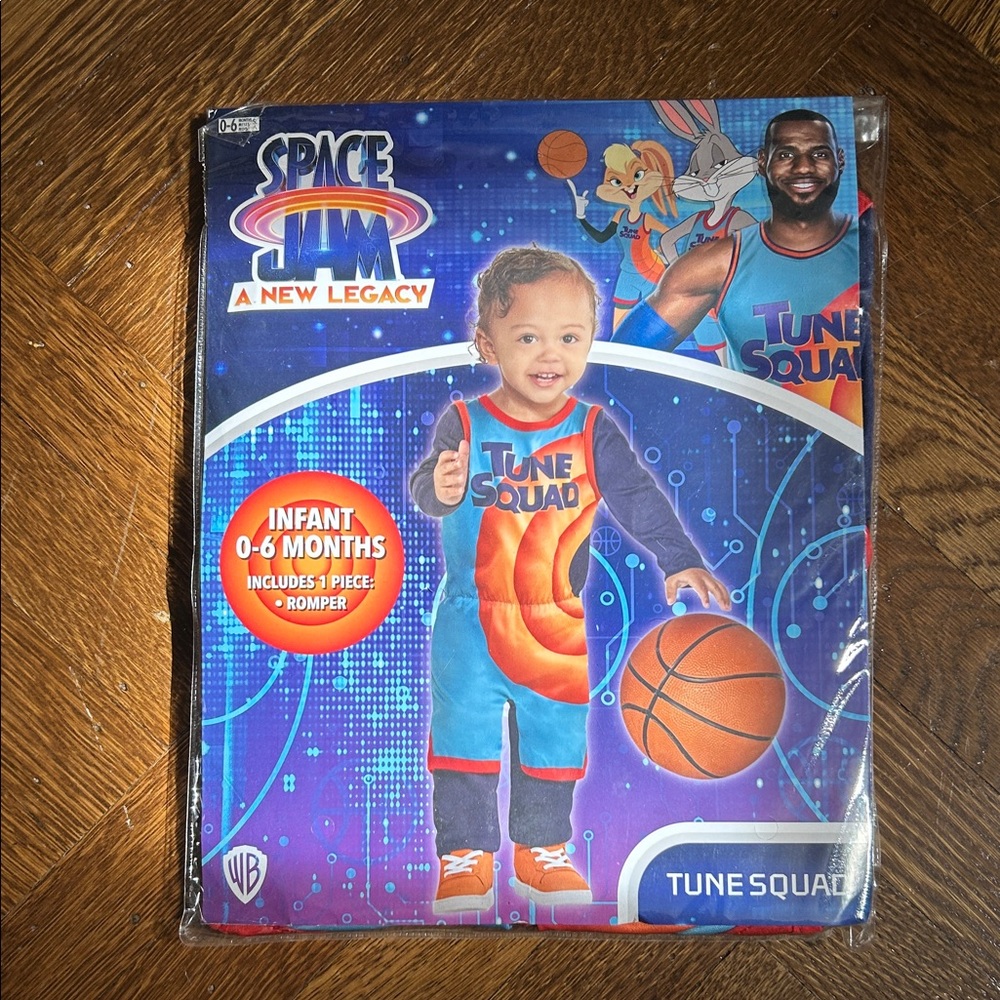 Space Jam infant costume 0-6 months